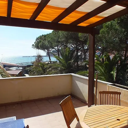 Golden River N6 Appartement *