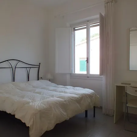 Golden River N6 Appartement *