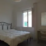 Διαμέρισμα Golden River N6 *